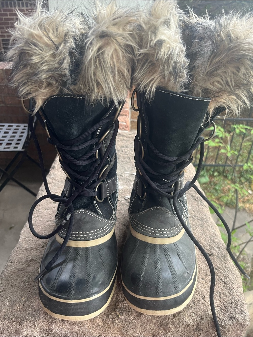 Sorel Black and Brown Faux-Fur Trim Lace-Up Winter Boots